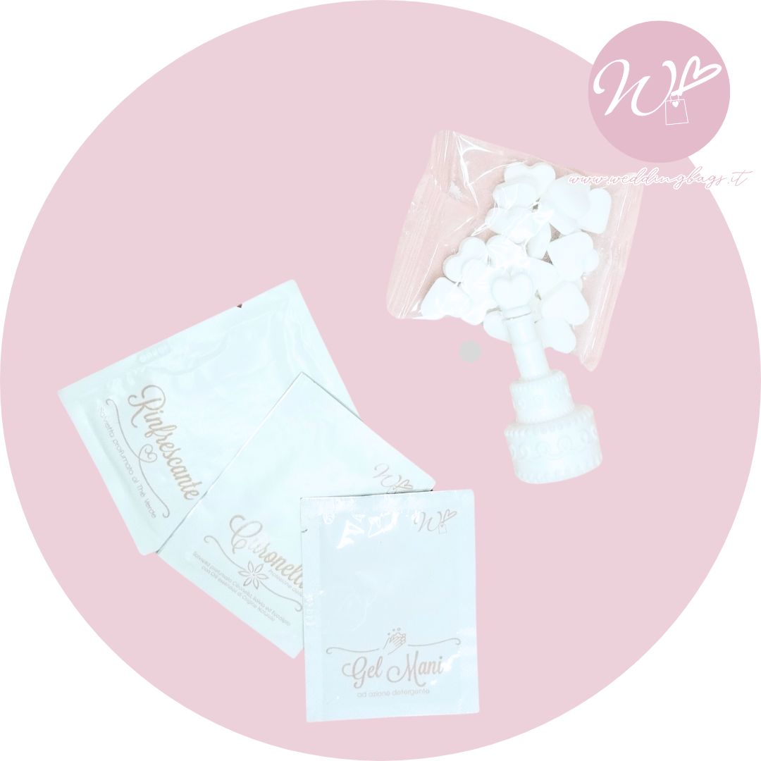 SET ACCESSORI: MENTINE + BOLLA + RINFRESCANTE + ANTIZANZARE + GEL MANI